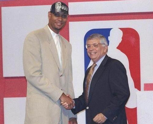 由于世界杯 由于世界杯