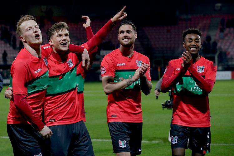 他在新俱乐 他在新俱乐